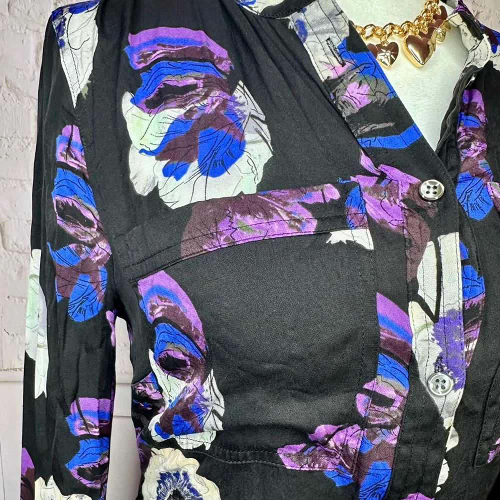 J. Crew Floral Patterned Top - Black, Purple, Blue, white‎ size 2 blouse